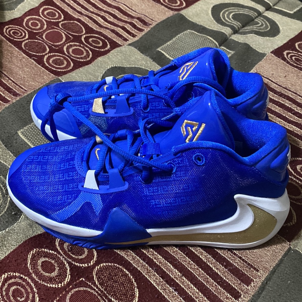 *BNIB* Giannis Antetokounmpo - Freak 1 (GS) - Y6